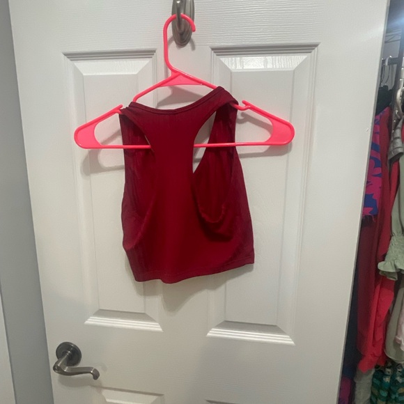 SHEIN Red Cut Out Crop Tank Top - Picture 6 of 8